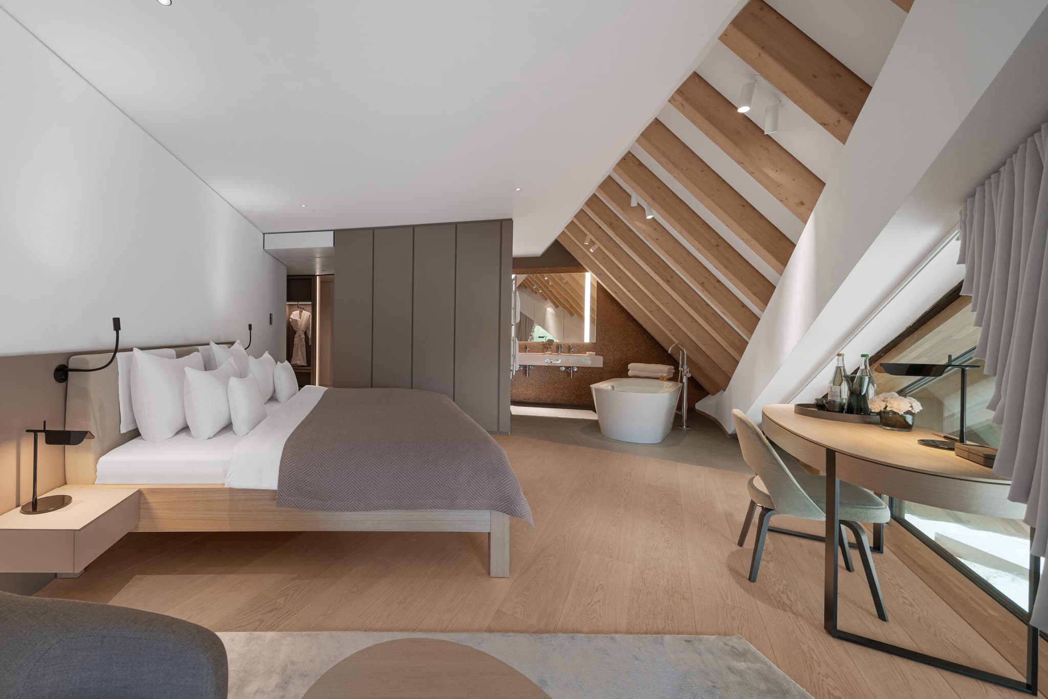 Innenansicht des Doppelzimmer mit Terrasse im Lanserhof Sylt