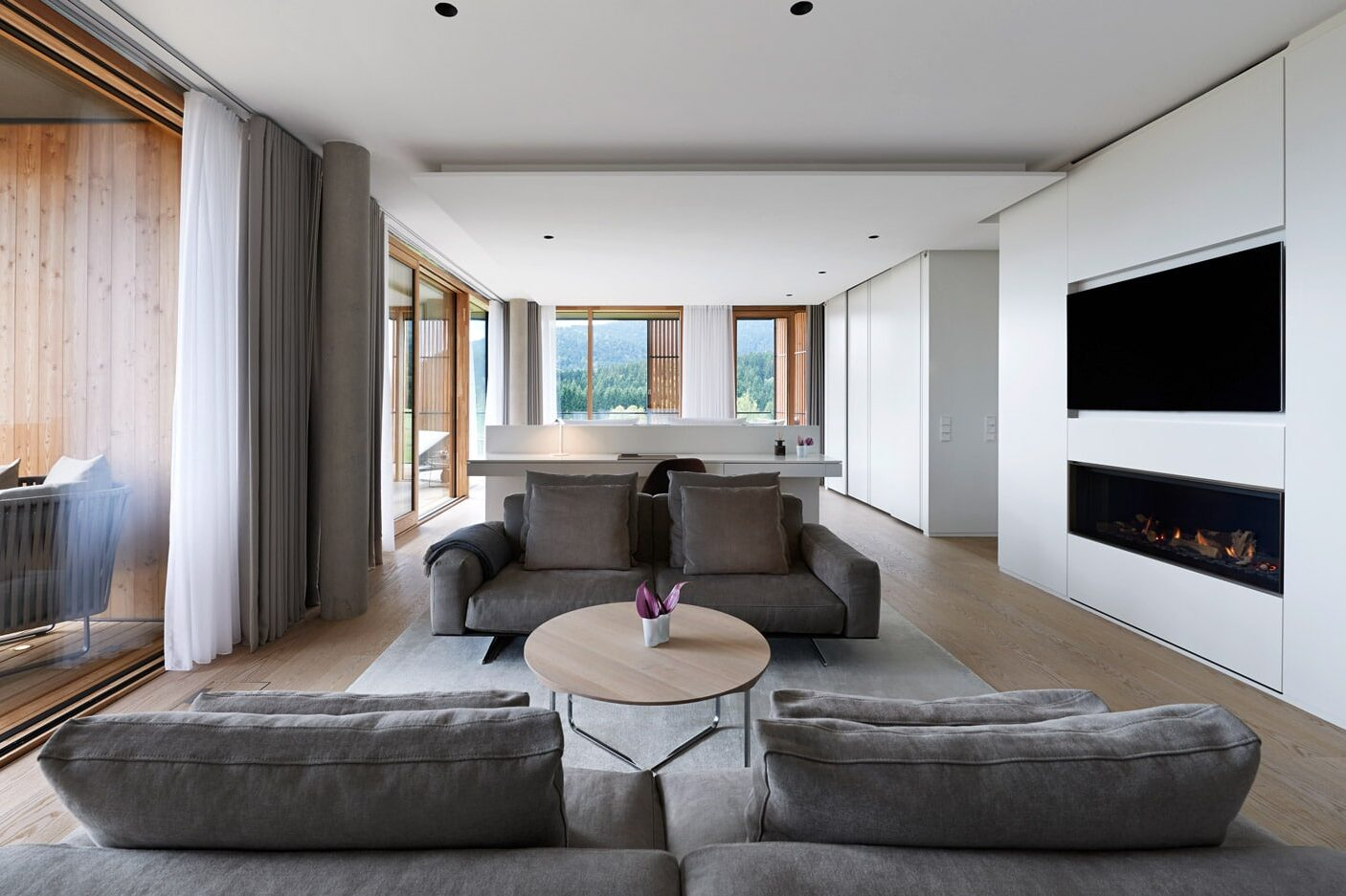 Elysium Loft Suite Wohnzimmer im Lanserhof Resort Tegernsee