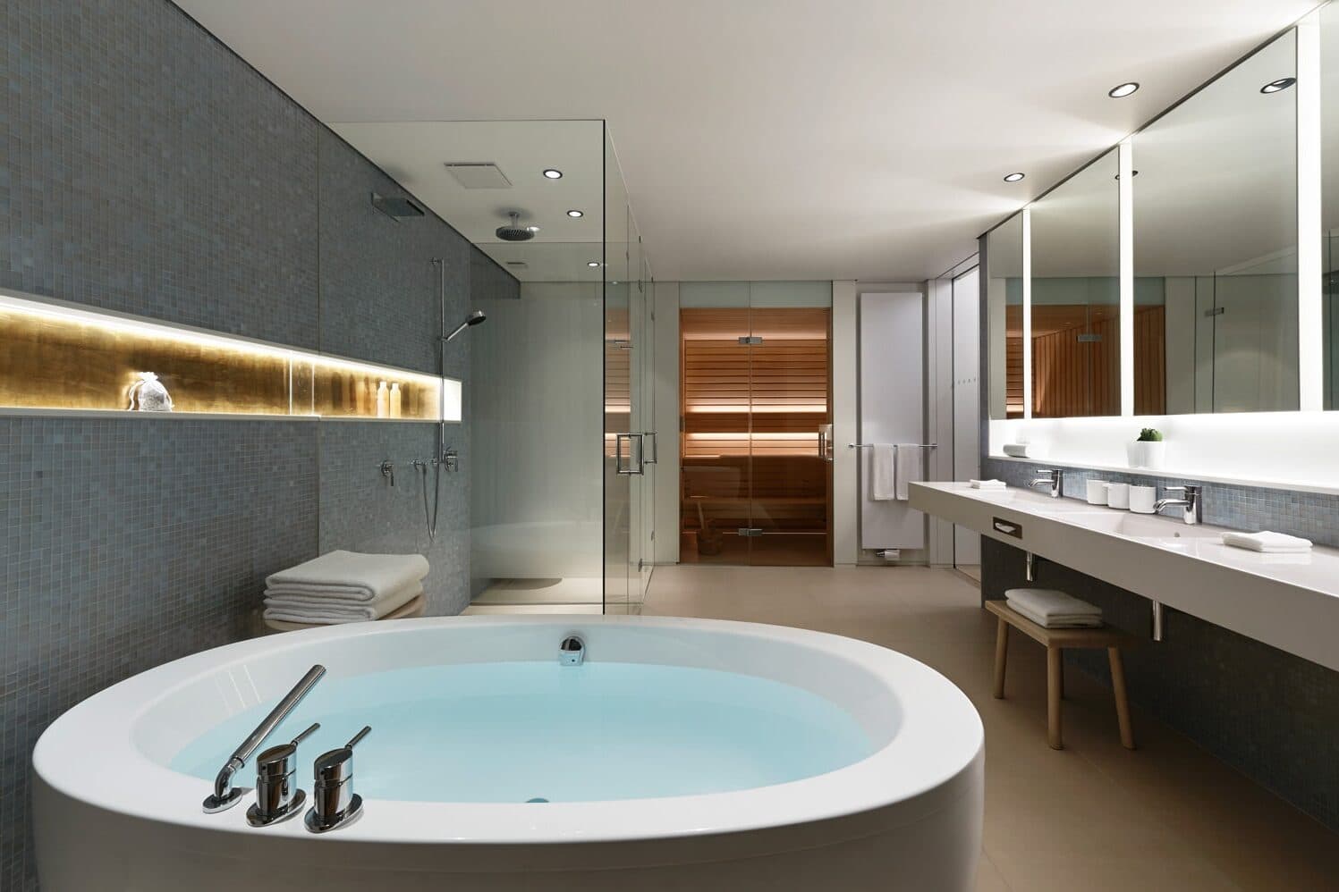 Infinitas Suite Badezimmer im Lanserhof Tegernsee