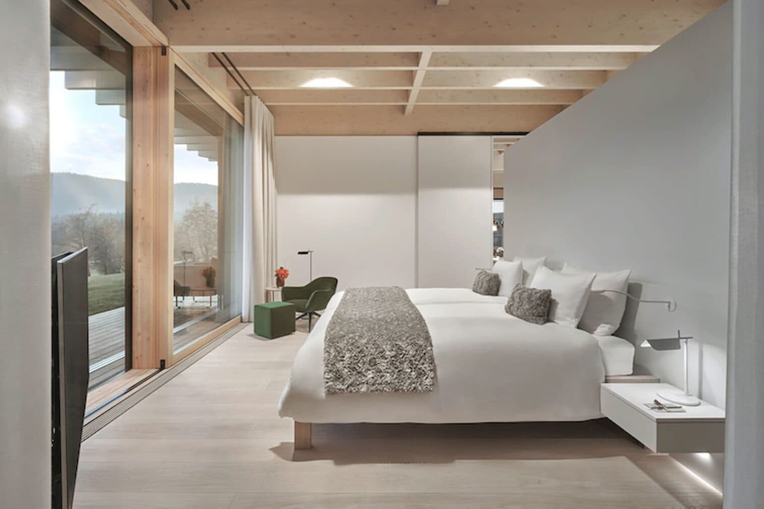 Pavillon Suite Schlafzimmer im Lanserhof Resort Tegernsee