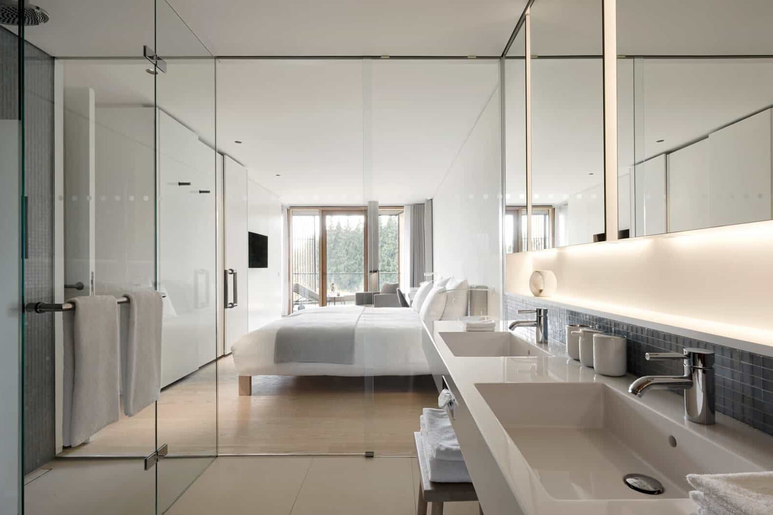 Badezimmer der Symphonia Suite im Lanserhof Resort Tegernsee